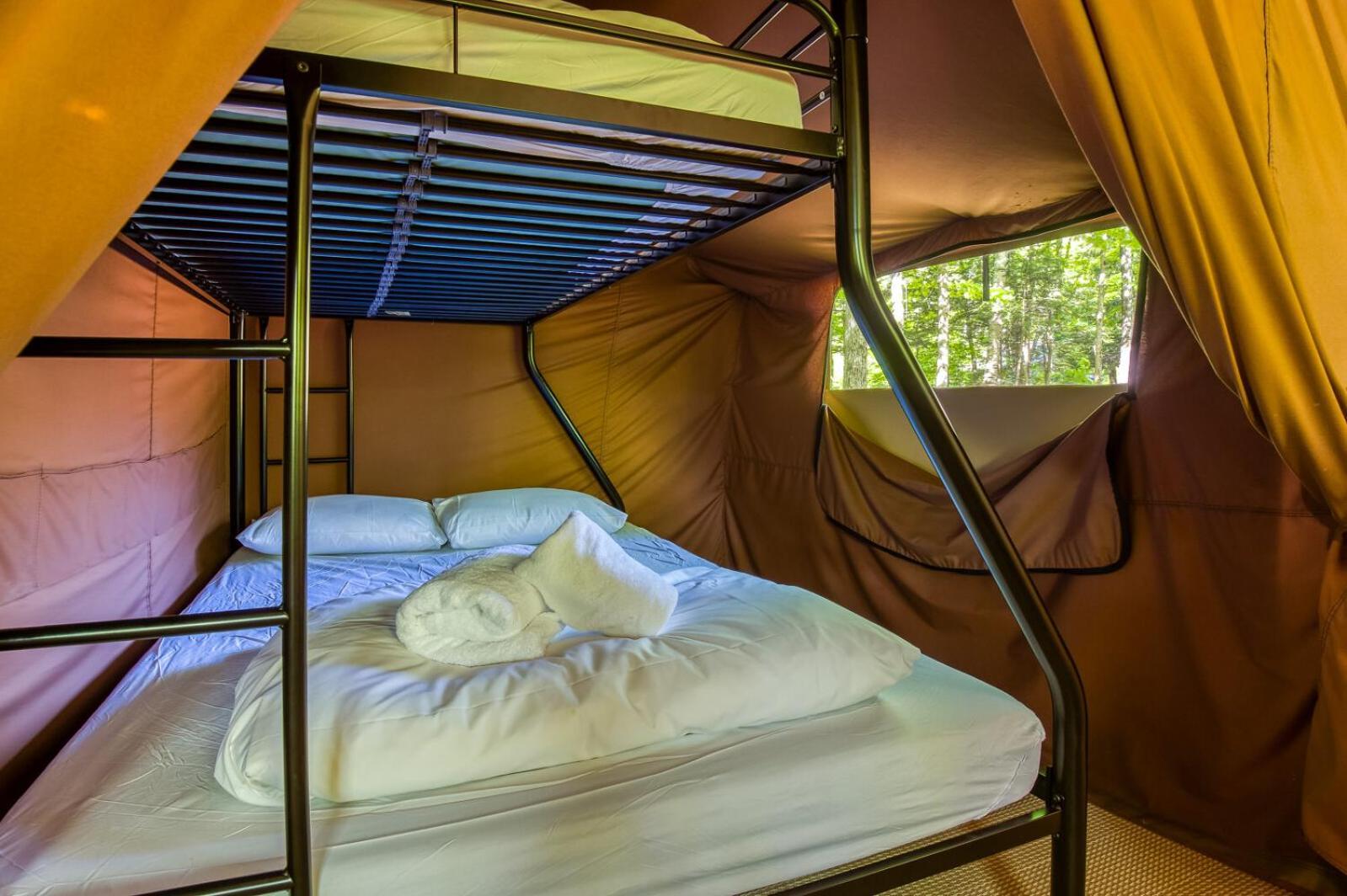 Tent Canadienne